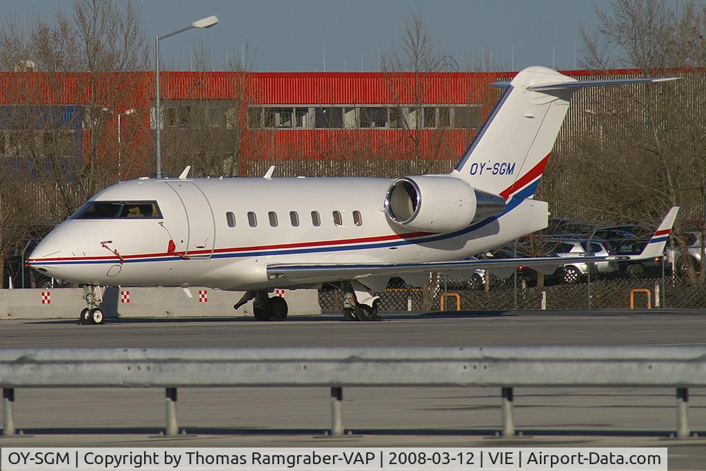 OY-SGM, 2005 Bombardier Challenger 604 (CL-600-2B16) C/N 5596, Execujet Scandinavia Canadair CL600 Challenger