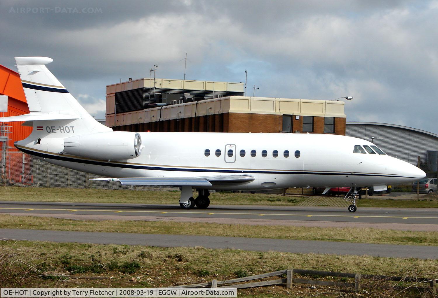 OE-HOT, 2006 Dassault Falcon 2000EX C/N 88, Sleek Austrian Falcon 2000EX at Luton