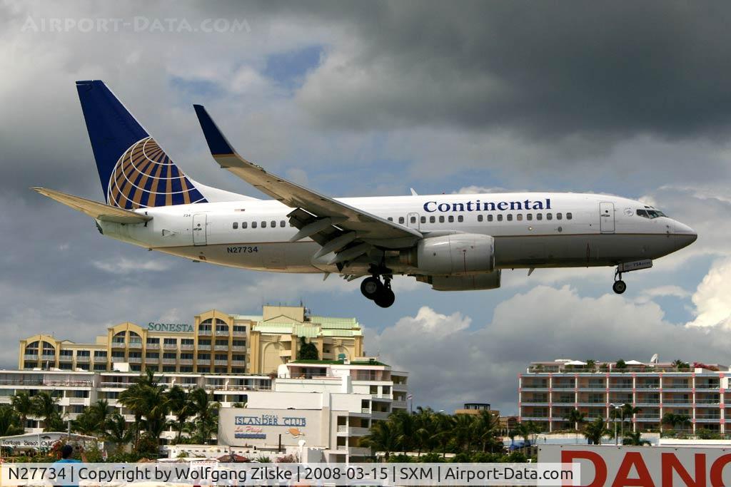 N27734, 1999 Boeing 737-724 C/N 28949, visitor