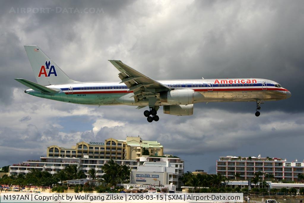 N197AN, 2001 Boeing 757-223 C/N 32391/988, visitor