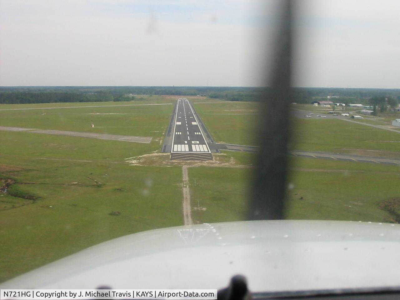 N721HG, 1997 Cessna 172R C/N 17280099, N721HG short final RWY18 at KAYS