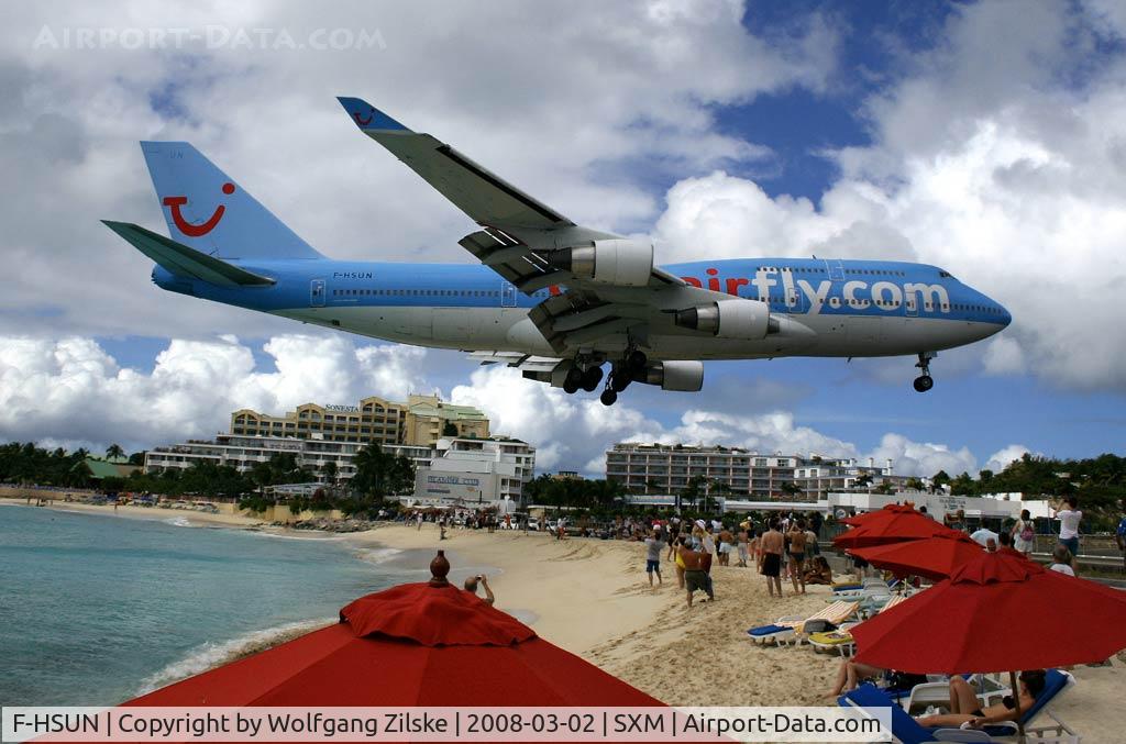 F-HSUN, 1993 Boeing 747-422 C/N 26880, visitor