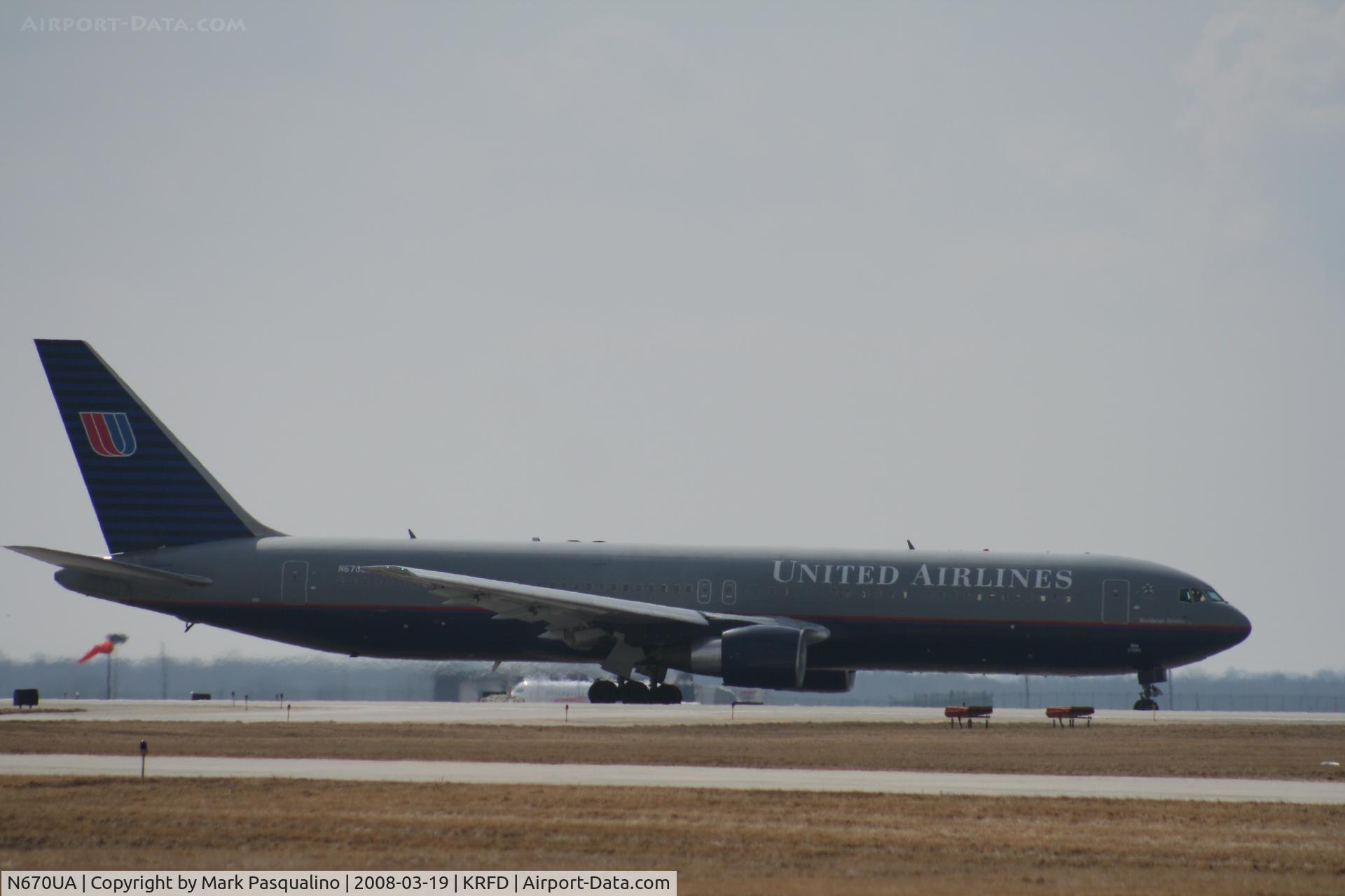 N670UA, 1999 Boeing 767-322 C/N 29240, Boeing 767-300