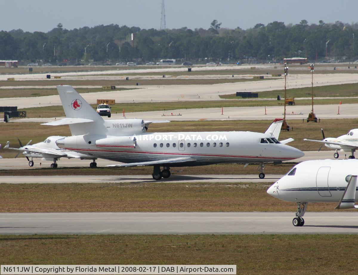 N611JW, 1996 Dassault Falcon 900 C/N 162, Boston Redsox Falcon 900