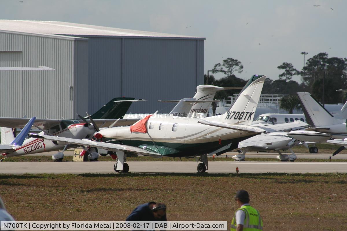 N700TK, 2004 Socata TBM-700 C/N 311, TBM-700