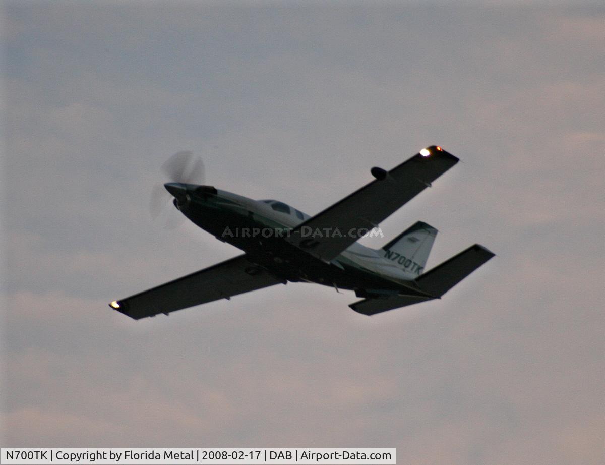 N700TK, 2004 Socata TBM-700 C/N 311, TBM-700