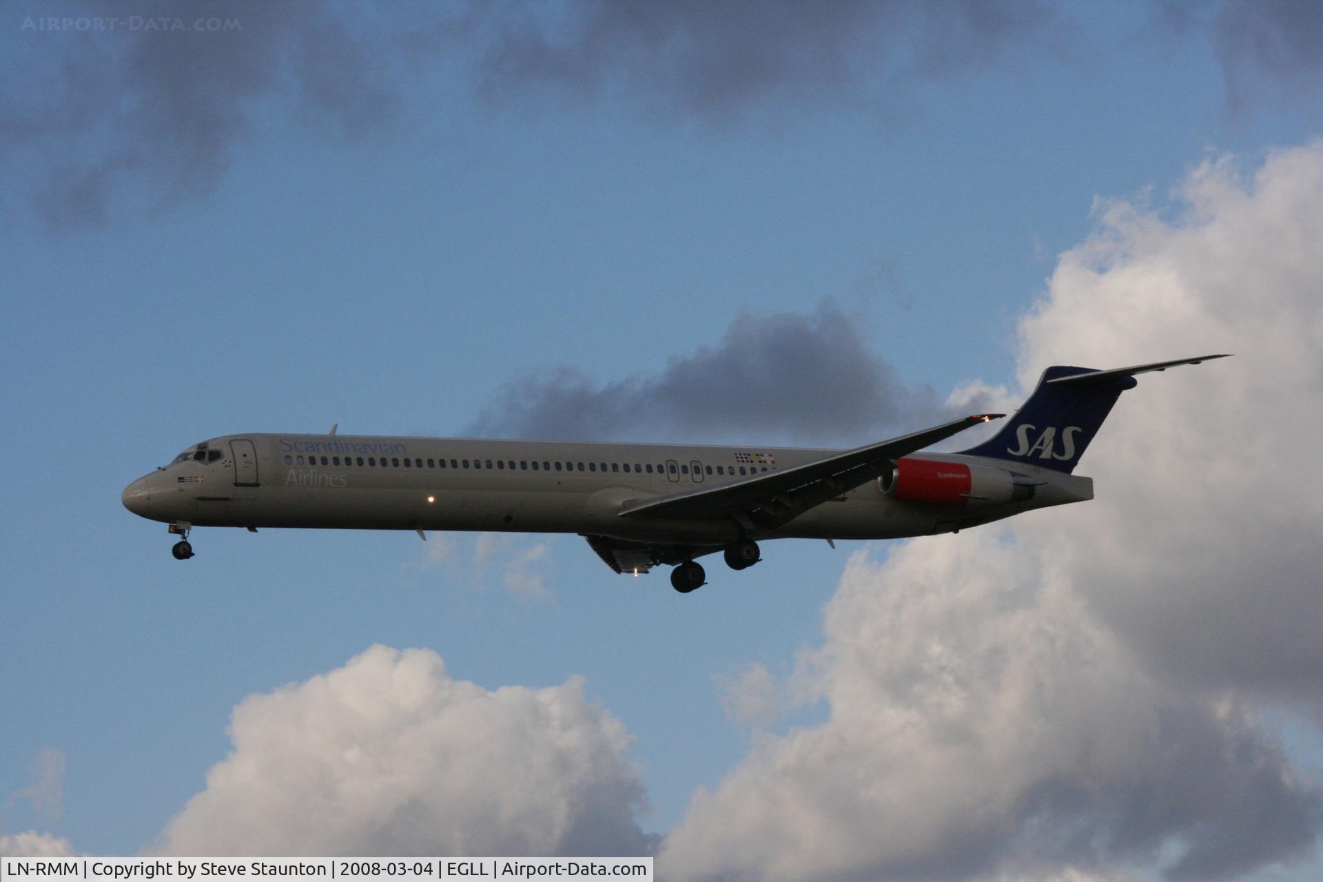 LN-RMM, 1991 McDonnell Douglas MD-81 (DC-9-81) C/N 53005, Taken at Heathrow Airport March 2008