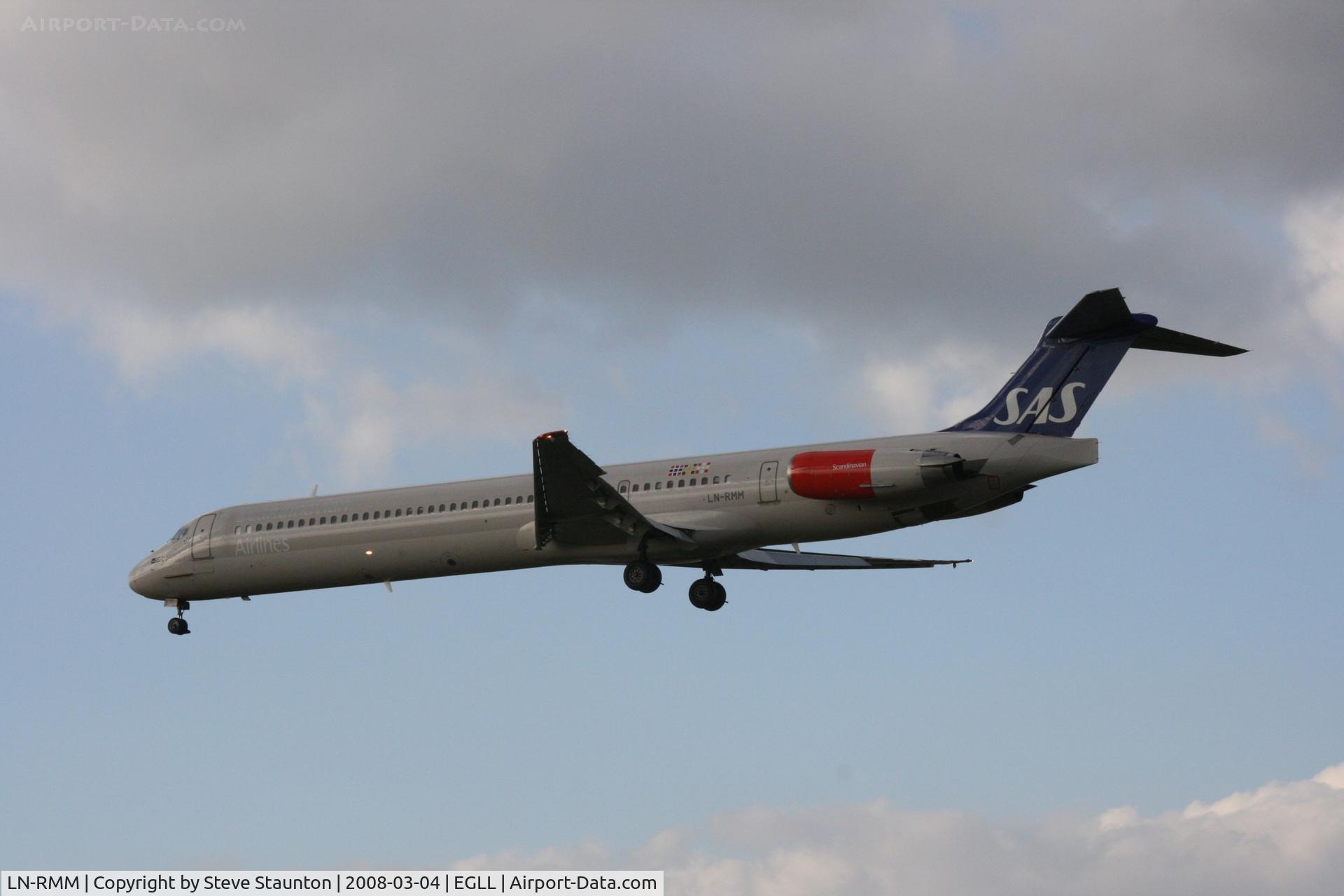 LN-RMM, 1991 McDonnell Douglas MD-81 (DC-9-81) C/N 53005, Taken at Heathrow Airport March 2008