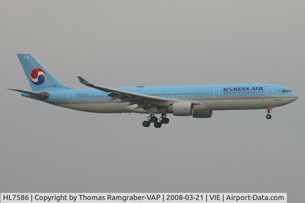 HL7586, 2000 Airbus A330-323 C/N 351, Korean Air Airbus A330-300