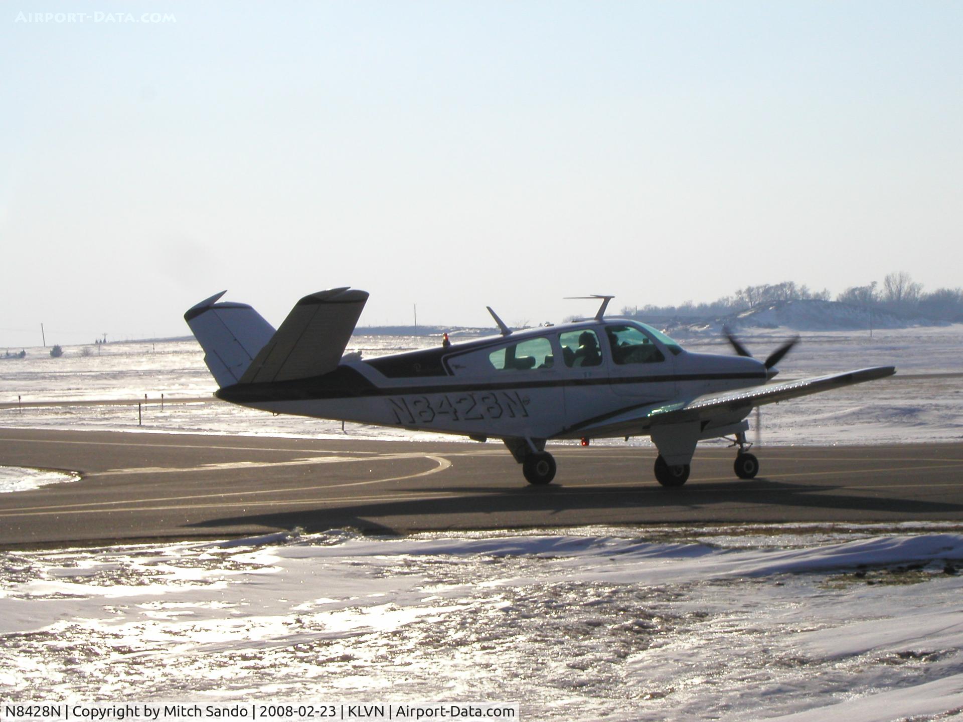 N8428N, 1968 Beech V35A Bonanza C/N D-8788, Taxiing to Runway 12.