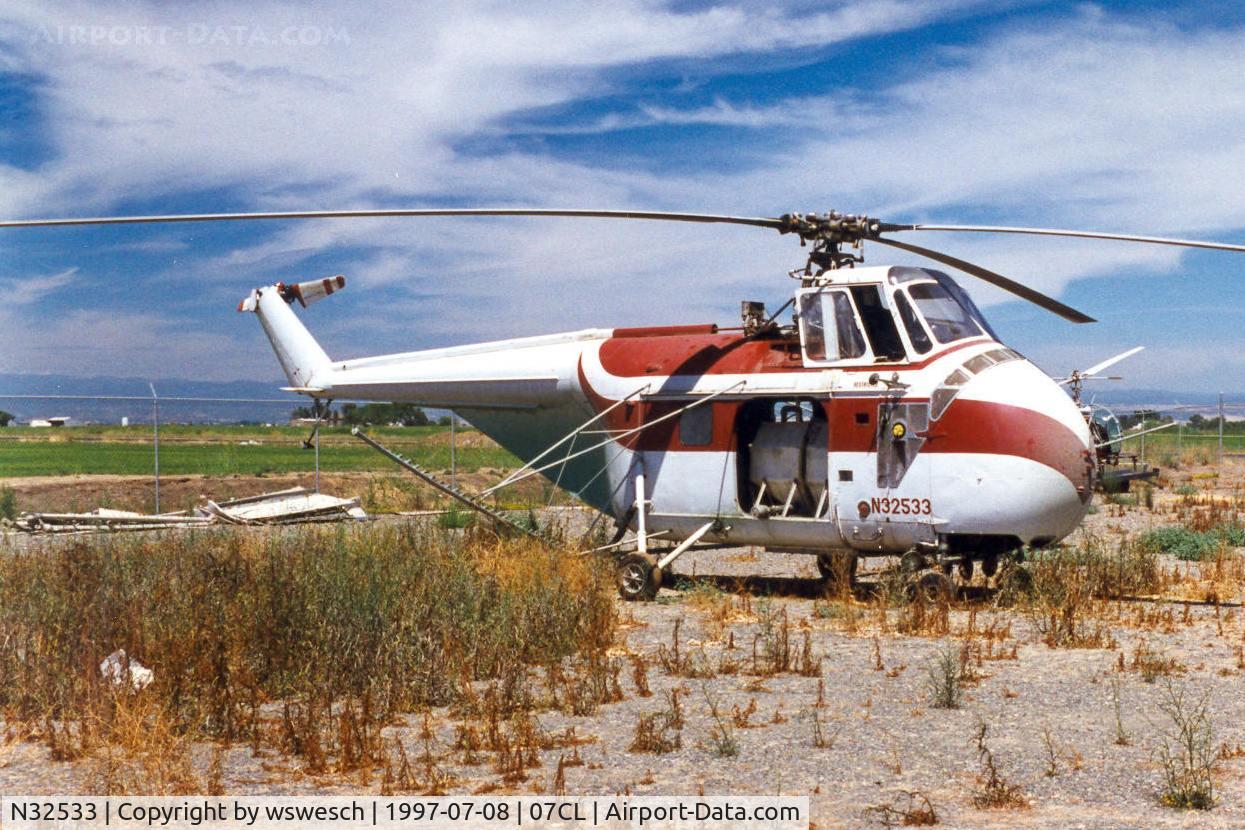 N32533, 1957 Sikorsky H-19D C/N 55-1062, 1955 Sikorsky, S-55/H-19D #55-1062.  Avag-Richvale, California.