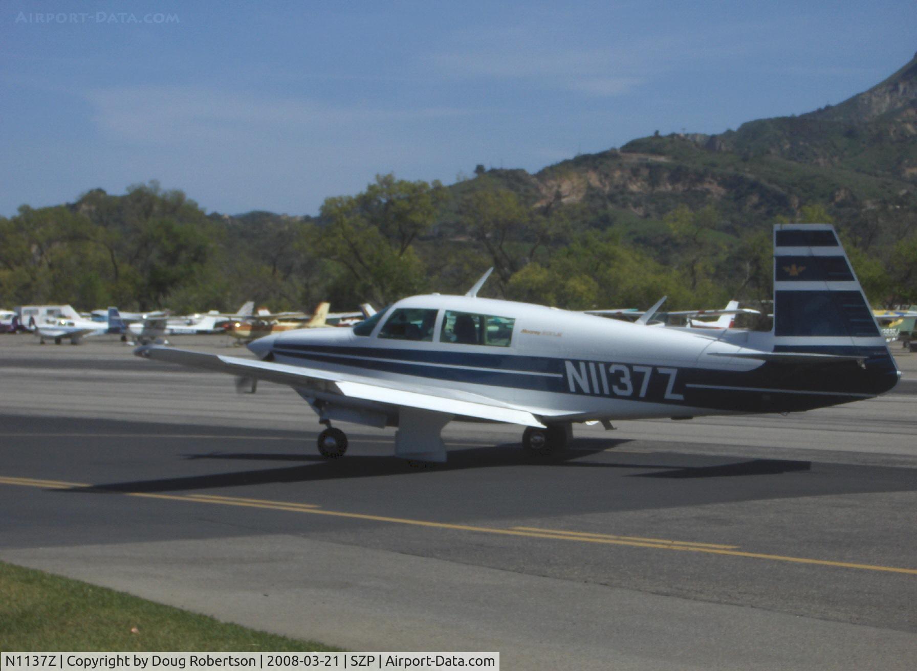 N1137Z, Mooney M20J 201 C/N 24-1628, 1979 Mooney M20J 201, Lycoming IO-360 A&C 200 Hp, taxi