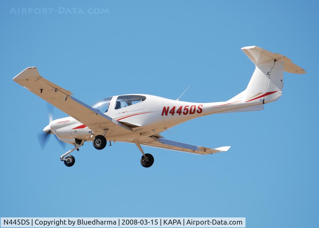 N445DS, 2001 Diamond DA-40 Diamond Star C/N 40045, Approach to 17L.