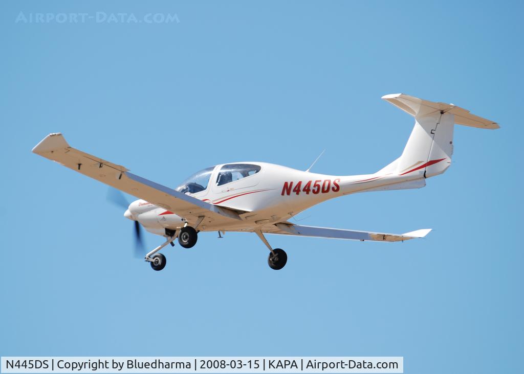 N445DS, 2001 Diamond DA-40 Diamond Star C/N 40045, Approach to 17L.