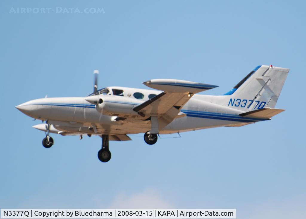 N3377Q, 1972 Cessna 421B Golden Eagle C/N 421B0261, On final approach to 17R.