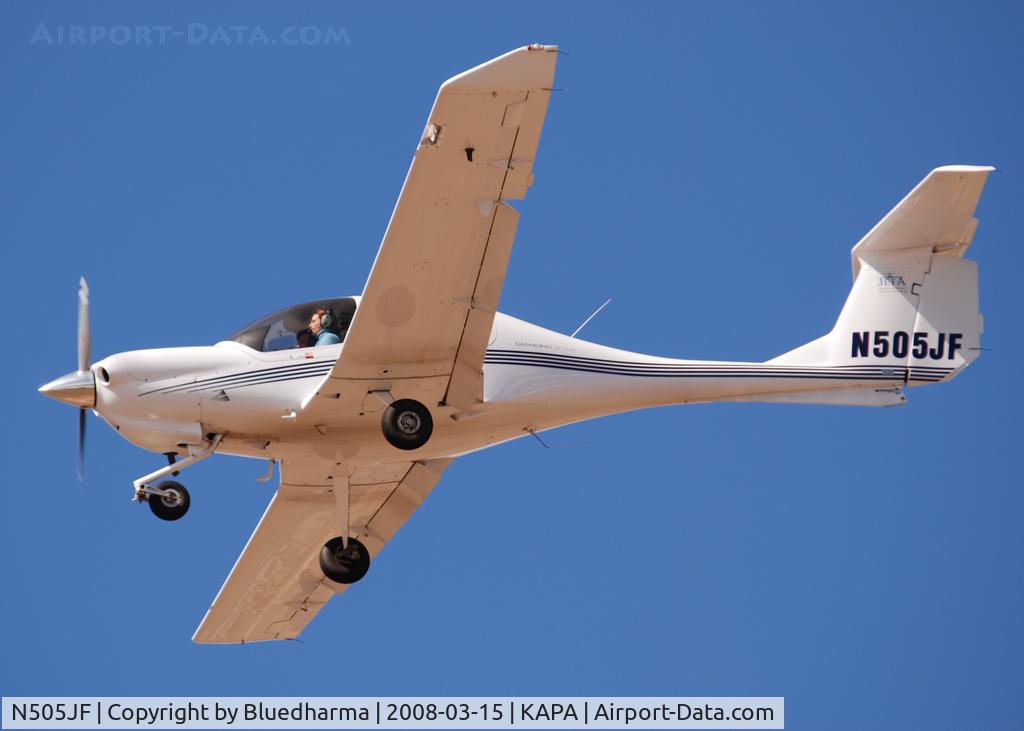 N505JF, 2005 Diamond DA-40 Diamond Star C/N 40.520, On approach to 17L.