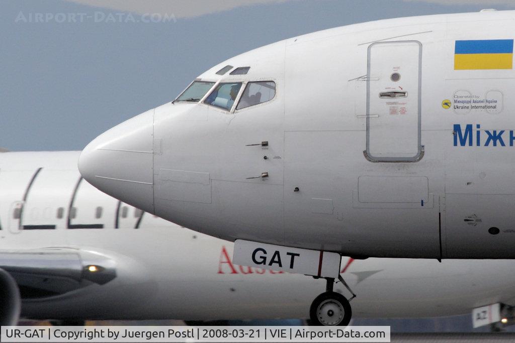 UR-GAT, 1993 Boeing 737-528 C/N 25237, Boeing 737-528