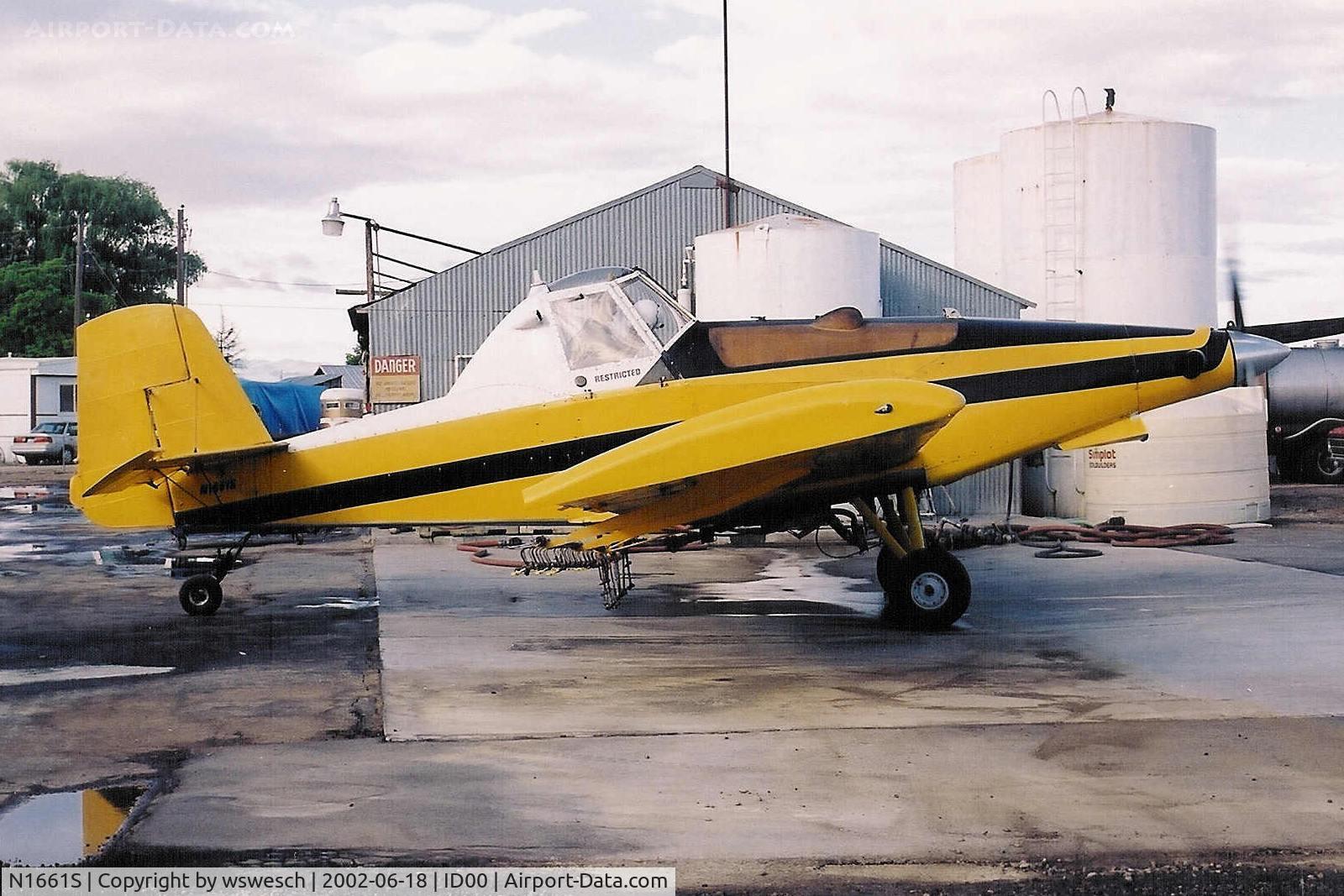 N1661S, 1964 Snow S2C C/N 1221C, 1964 Snow S-2C, with a PT6A-20 and a 385 gallon hopper.  Valley Air Service - Caldwell, Idaho.