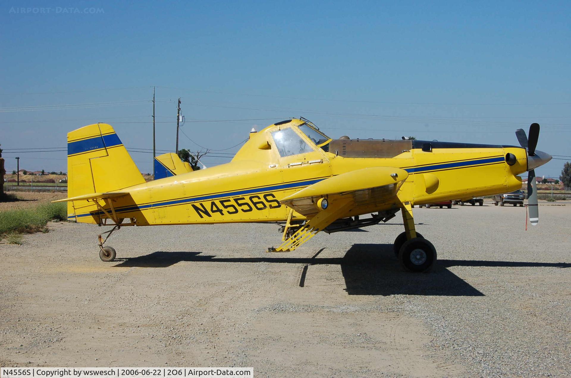 N4556S, 1991 Air Tractor Inc AT-502 C/N 502-0137, 1991 Air Tractor AT-502, #502-0137.  Thiel Air Care - Chowchilla, California.