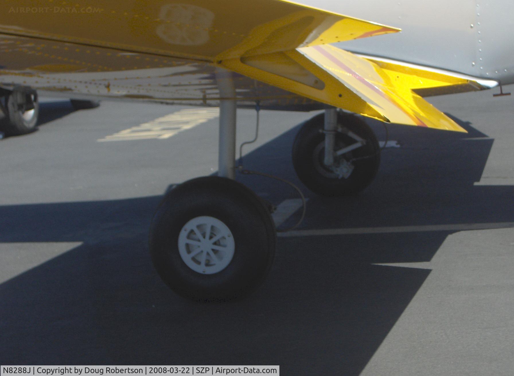 N8288J, 1979 Varga 2150A Kachina C/N VAC-134-79, 1979 Varga Kachina 2150A, Lycoming O-320-A2C 150 Hp, main gear wheels/tires