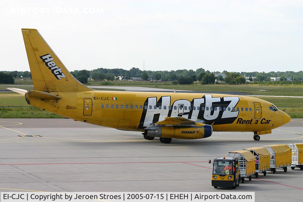 EI-CJC, 1982 Boeing 737-204 C/N 22640, very yellow