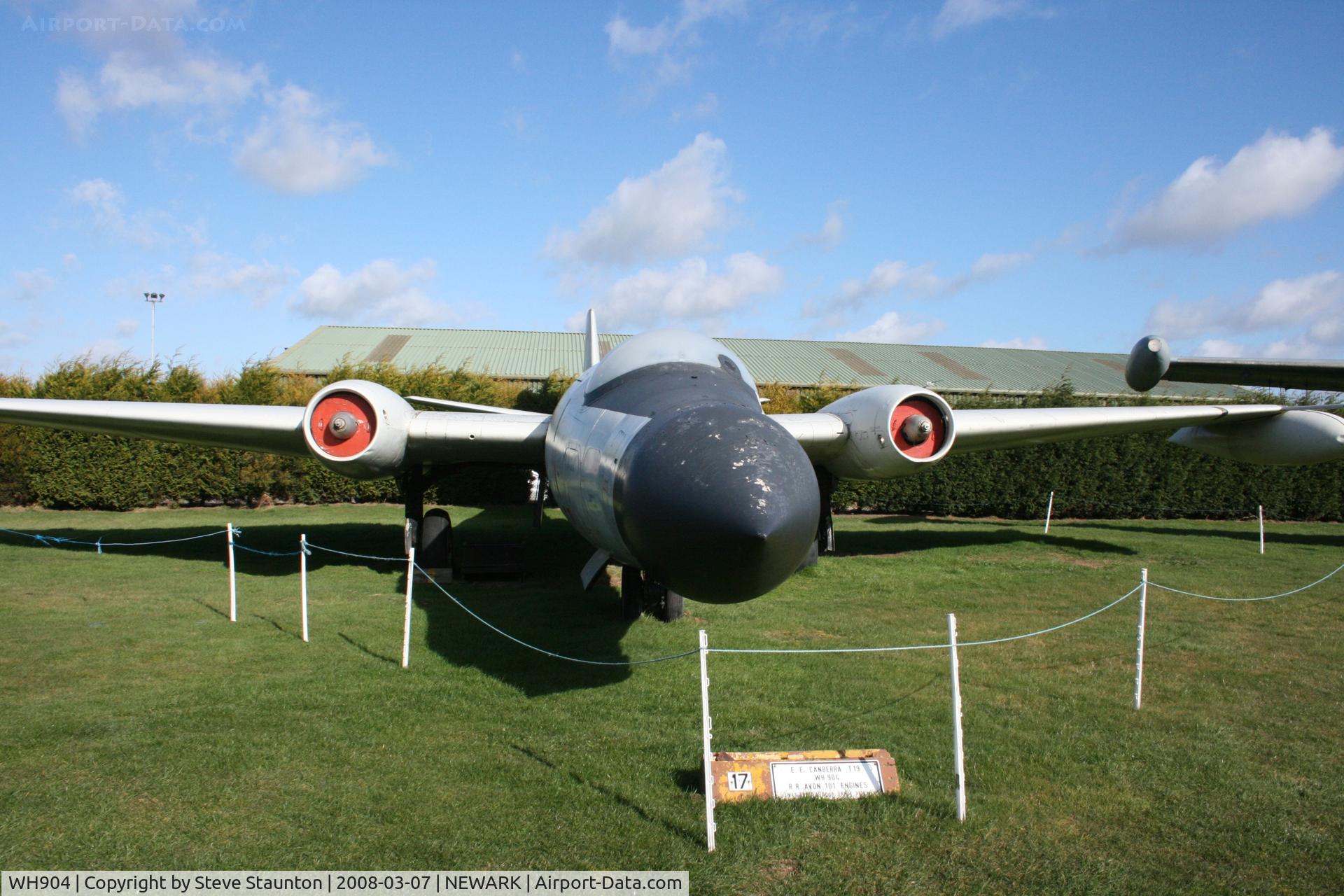 WH904, 1954 English Electric Canberra T.19 C/N SH1647, Newark Air Museum, March 2008