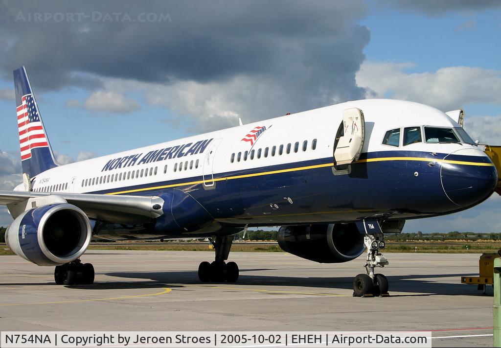 N754NA, 2001 Boeing 757-28A C/N 29381, .
