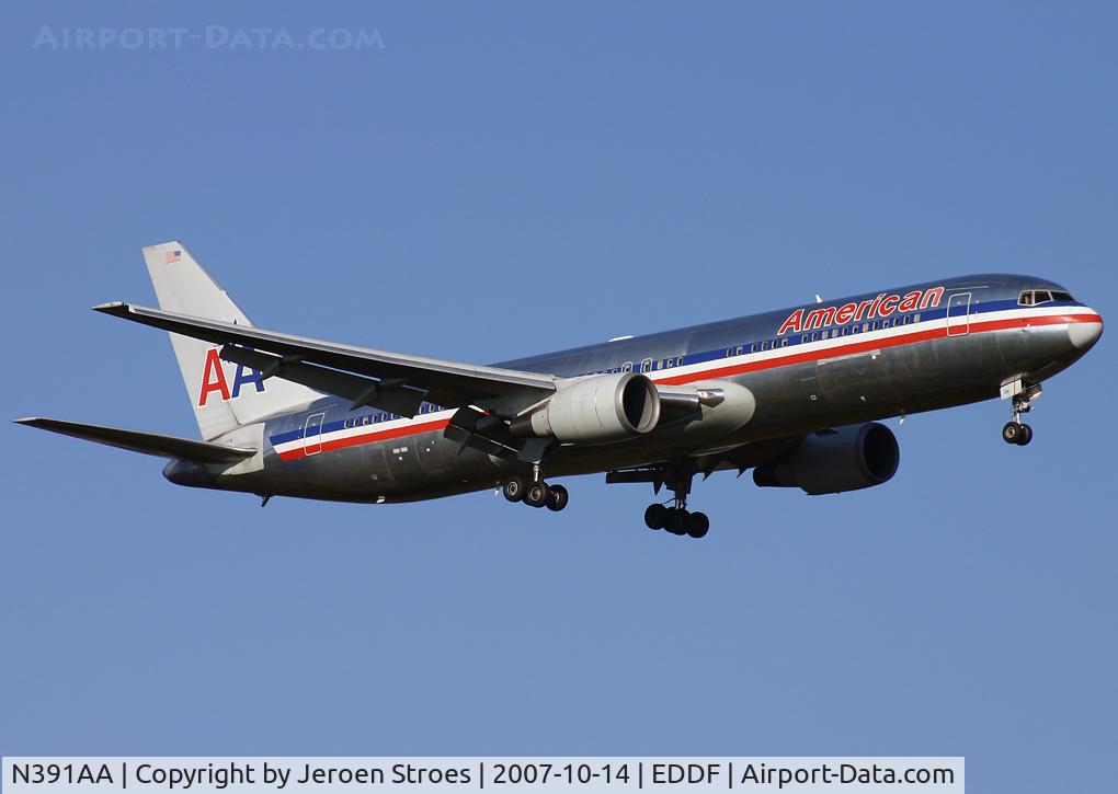 N391AA, 1995 Boeing 767-323 C/N 27451, .