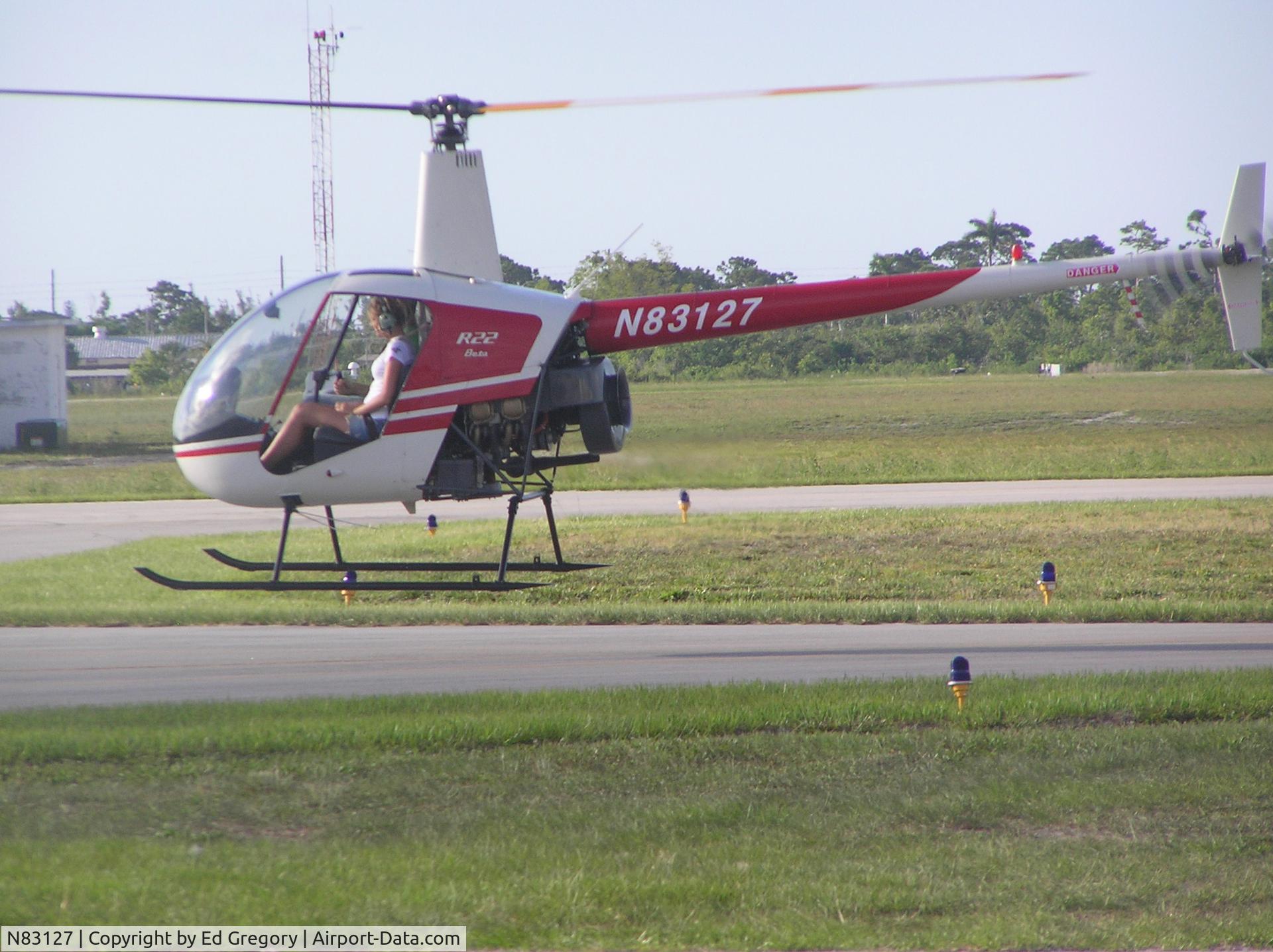 N83127, 1994 Robinson R22 Beta C/N 2453, N83127 In lantana, FL