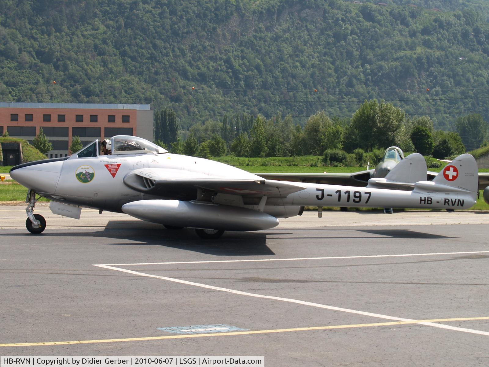 HB-RVN, 1952 De Havilland (FFA) Vampire FB.6 (DH-100) C/N 706, Sion 2007