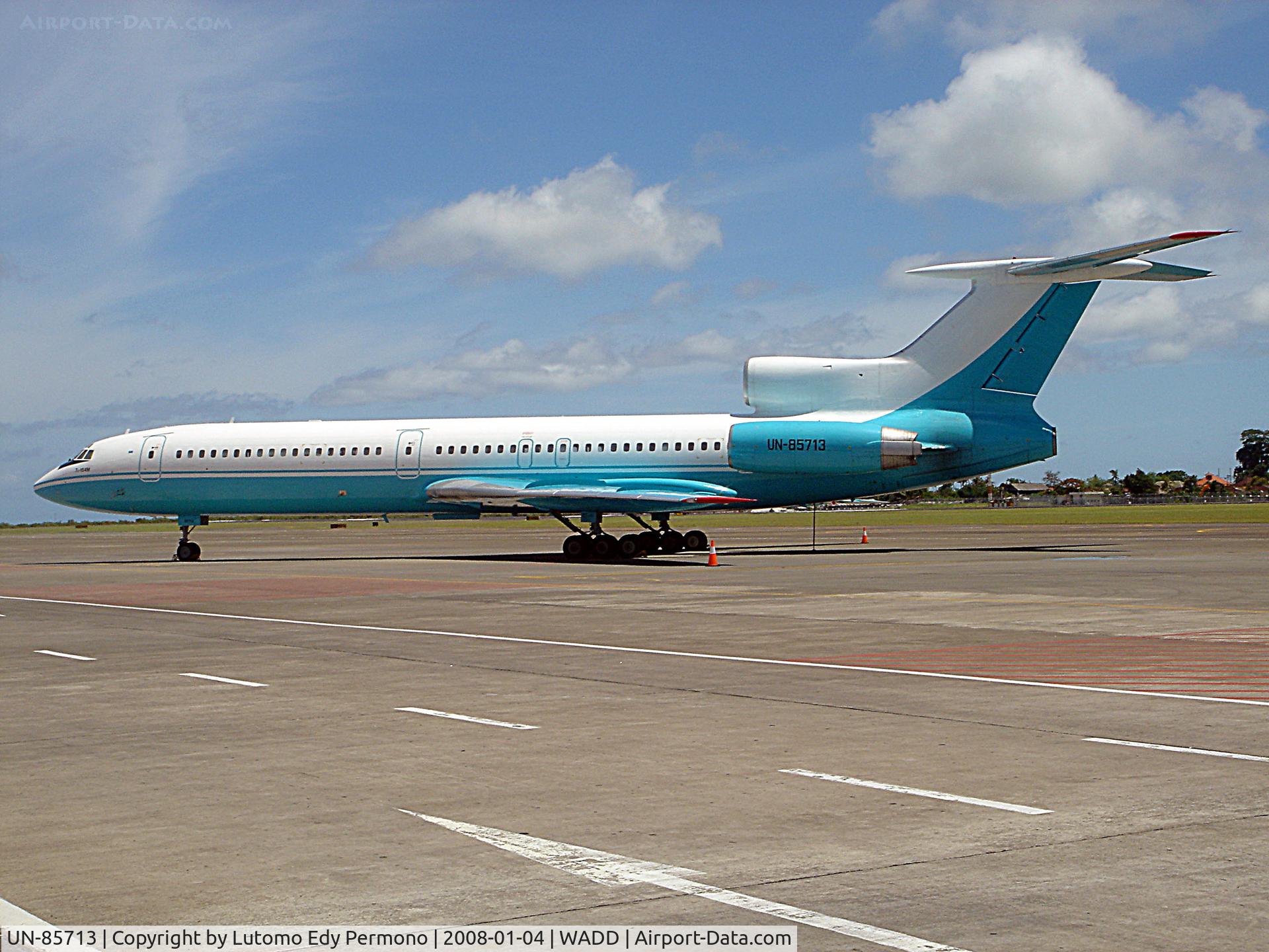 UN-85713, 1991 Tupolev Tu-154M C/N 91A889, Visitor