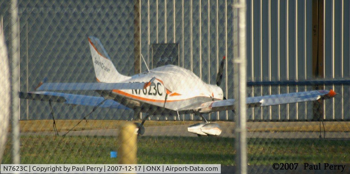 N7623C, 2007 CZAW SportCruiser C/N 07SC063, One fence? No problem.  Heck, I'll shoot through TWO