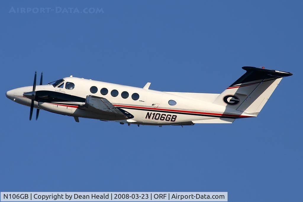 N106GB, 1986 Beech B200 King Air C/N BB-1249, University of Georgia Athletics (FLT GGA1) 