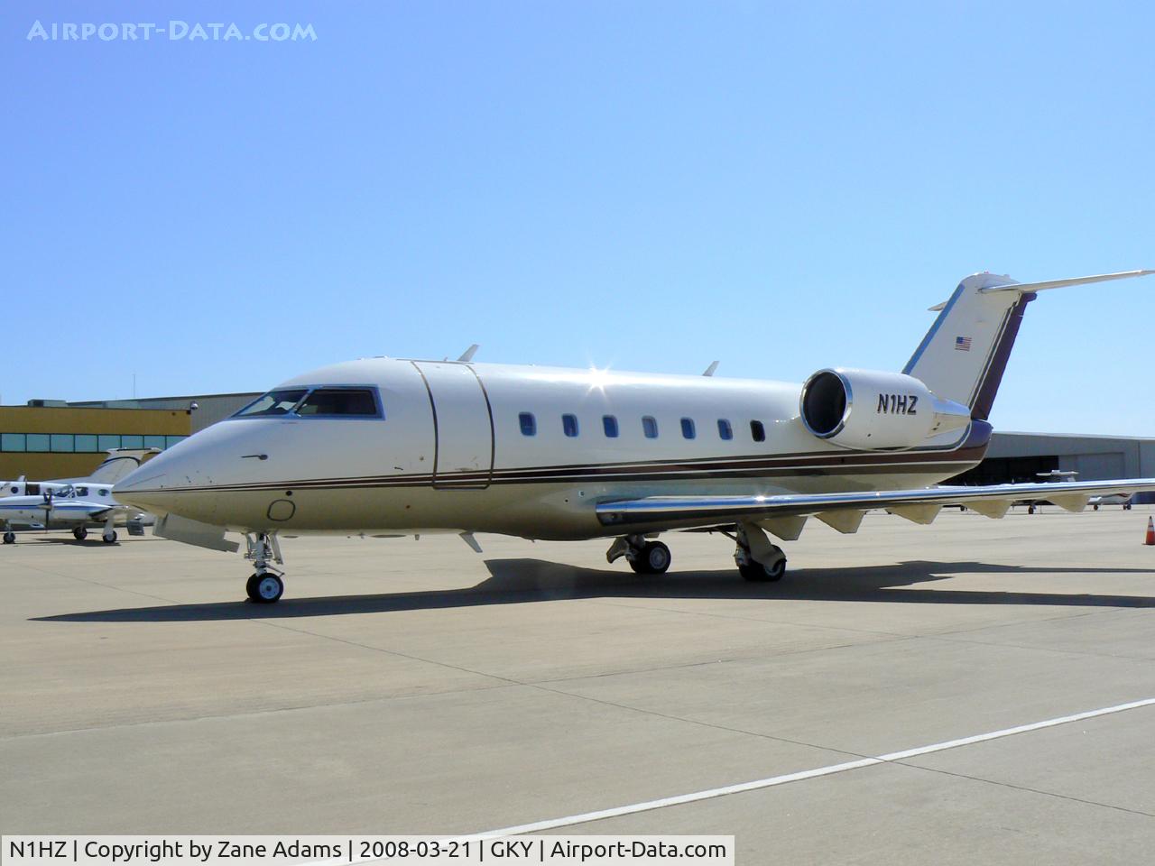 N1HZ, 1988 Canadair Challenger 601-3A (CL-600-2B16) C/N 5030, At Arlington Municipal