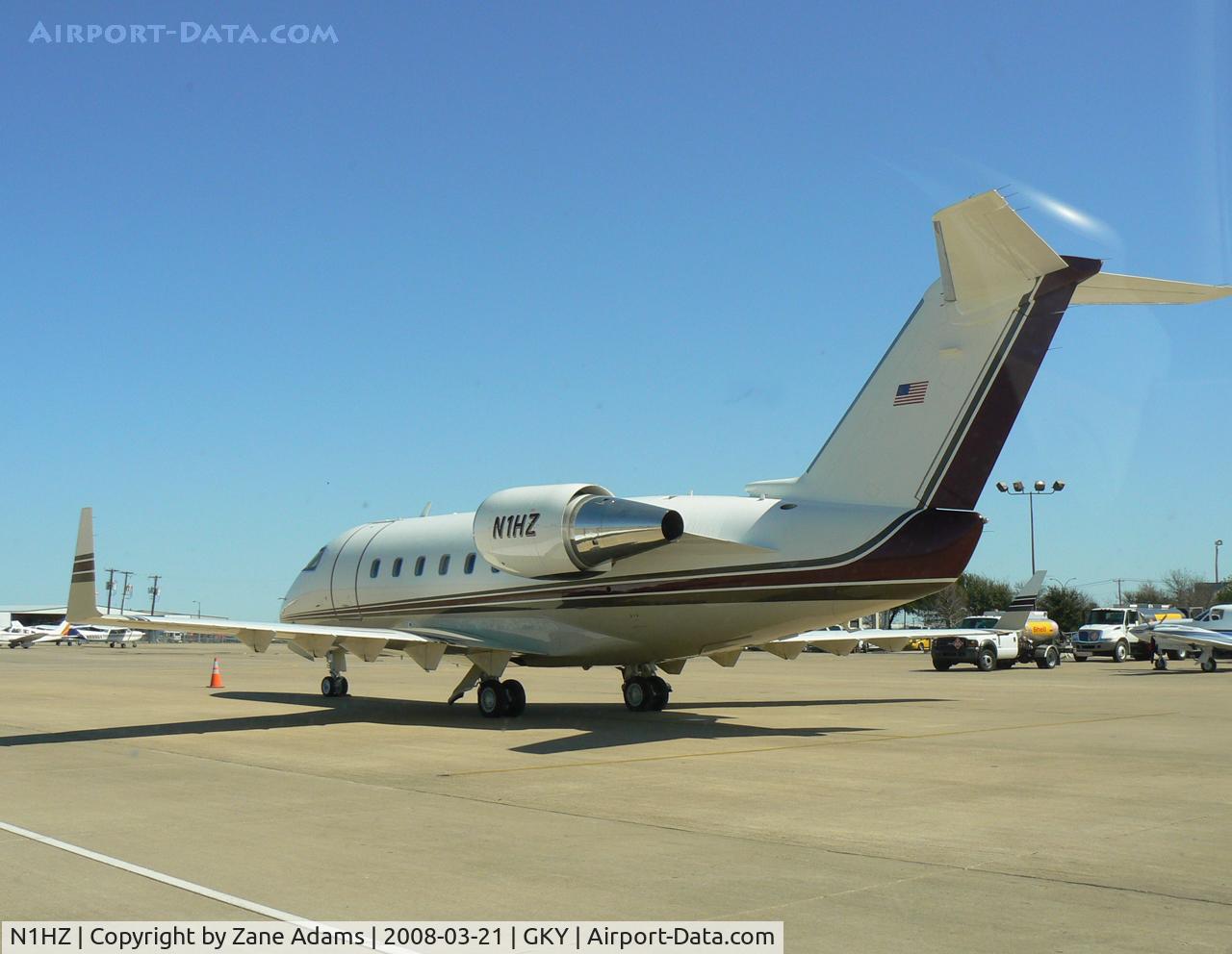 N1HZ, 1988 Canadair Challenger 601-3A (CL-600-2B16) C/N 5030, At Arlington Municipal