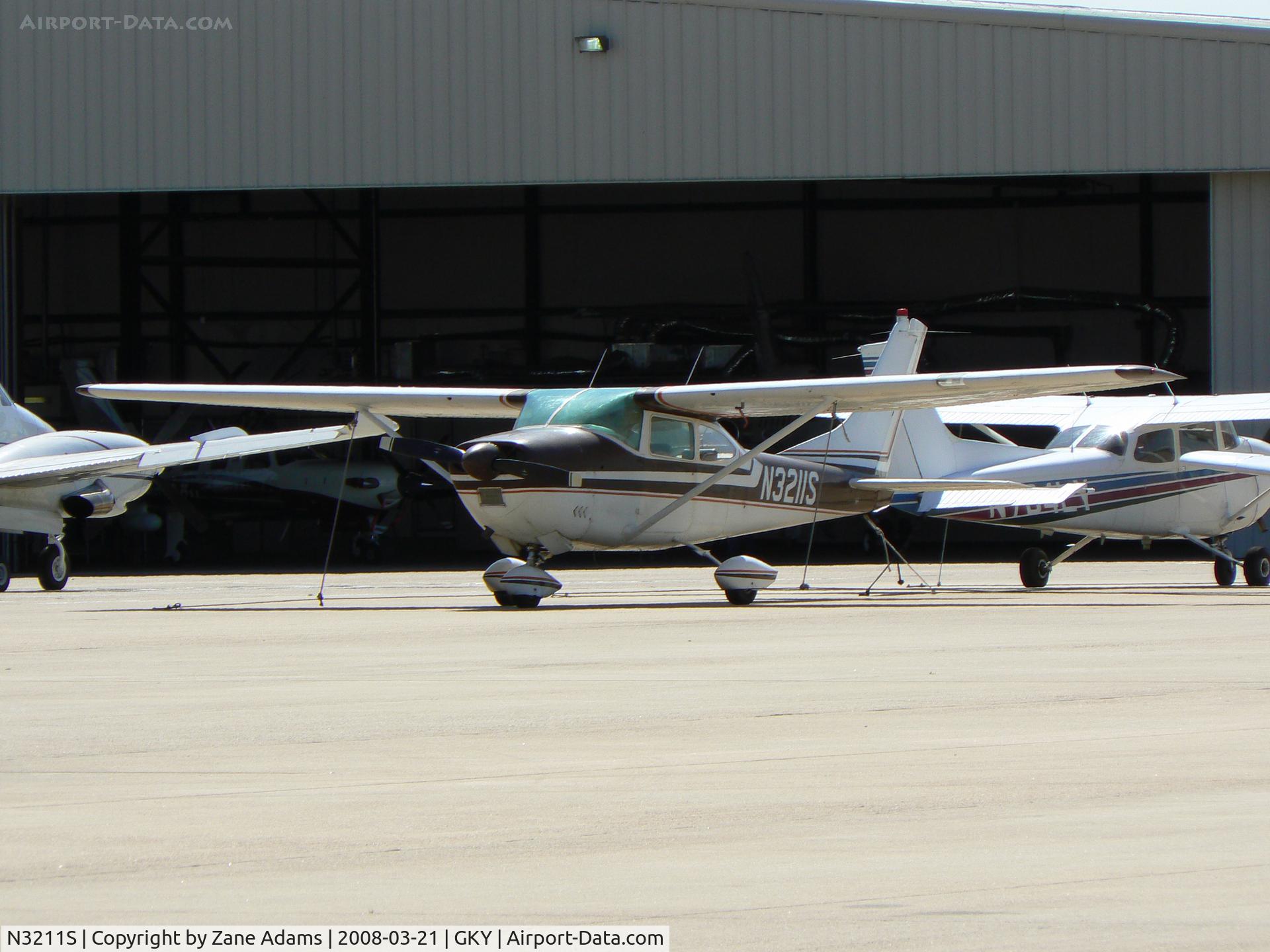 N3211S, 1964 Cessna 182G Skylane C/N 18255711, At Arlington Municipal
