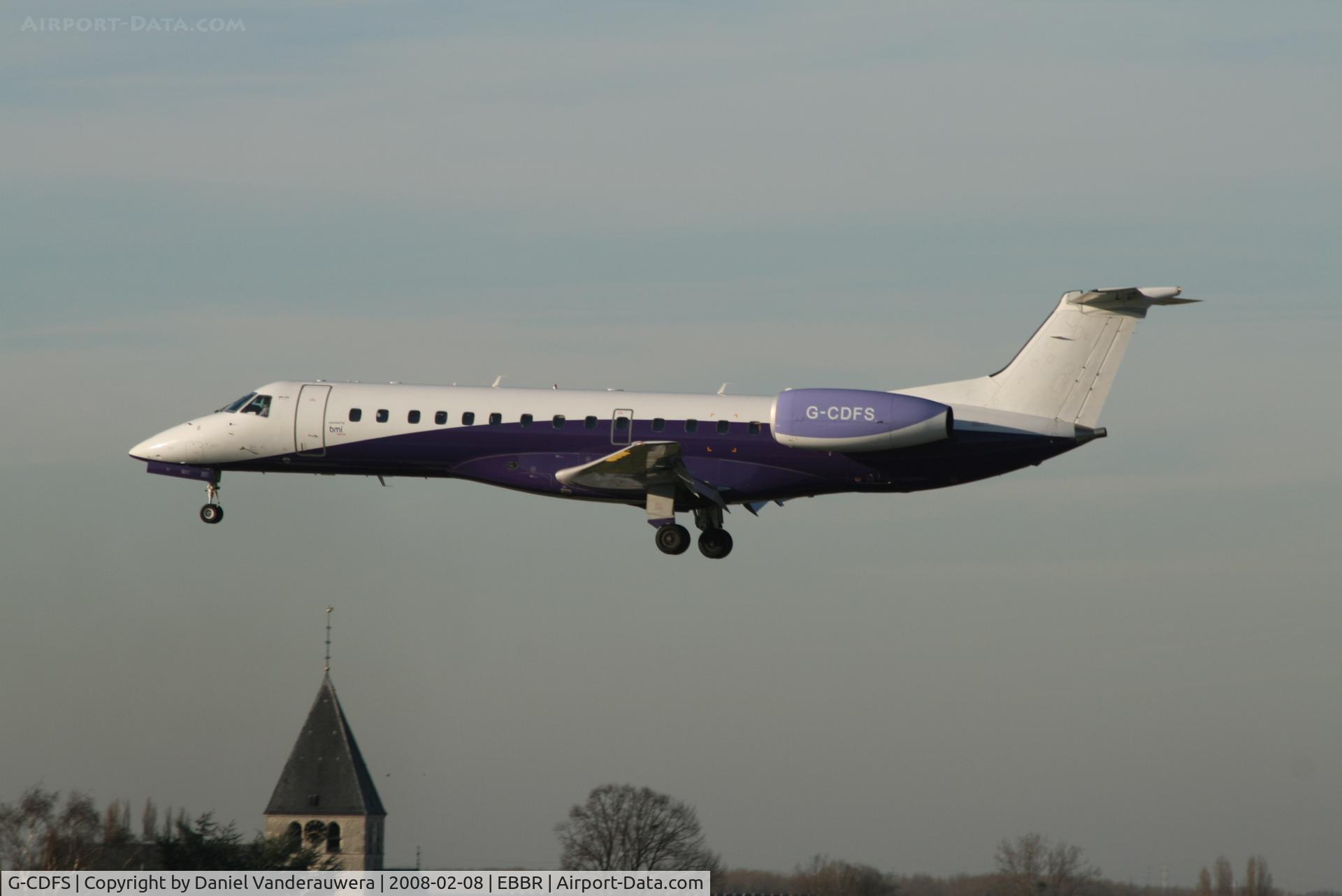 G-CDFS, 2001 Embraer ERJ-135ER (EMB-135ER) C/N 145431, arrival of flight BD235 to rwy 25L