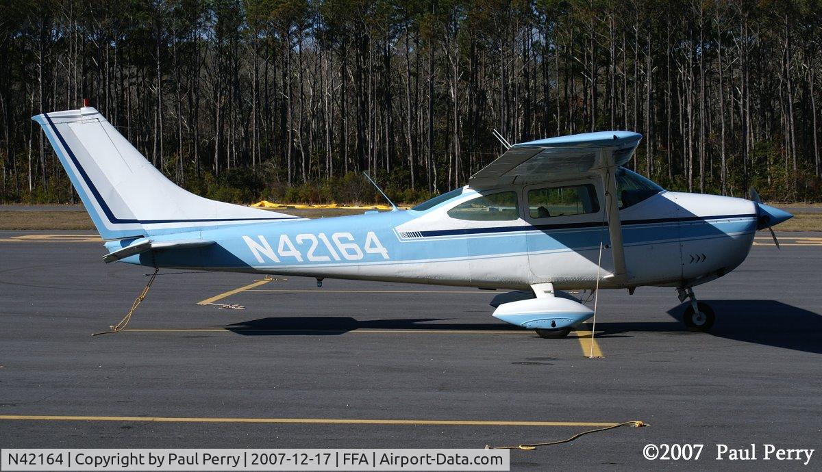 N42164, 1968 Cessna 182L Skylane C/N 18258882, Just in from a short hop