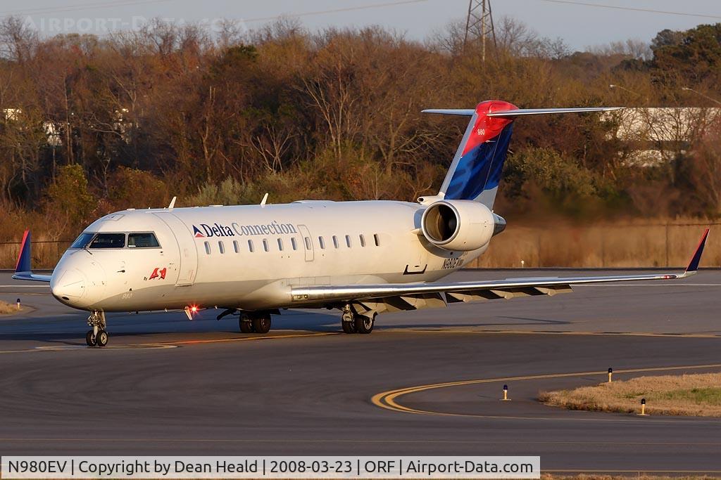 N980EV, 2003 Bombardier CRJ-200ER (CL-600-2B19) C/N 7759, Delta Connection (by Atlantic Southeast Airlines) N980EV (FLT ASQ177) exitting RWY 5 at Taxiway 