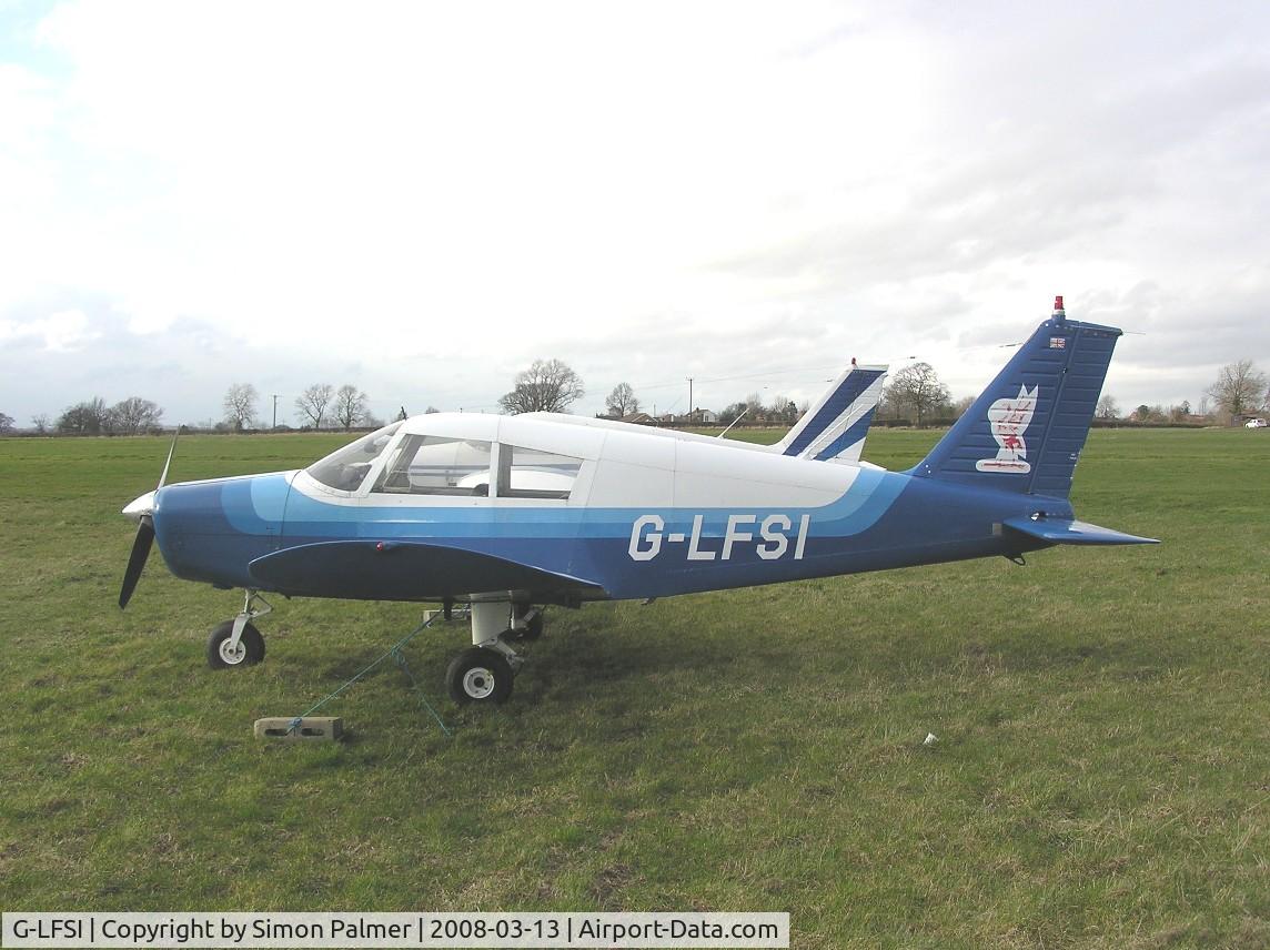 G-LFSI, 1970 Piper PA-28-140 Cherokee C/N 28-26850, Cherokee 140 parked out at Bagby
