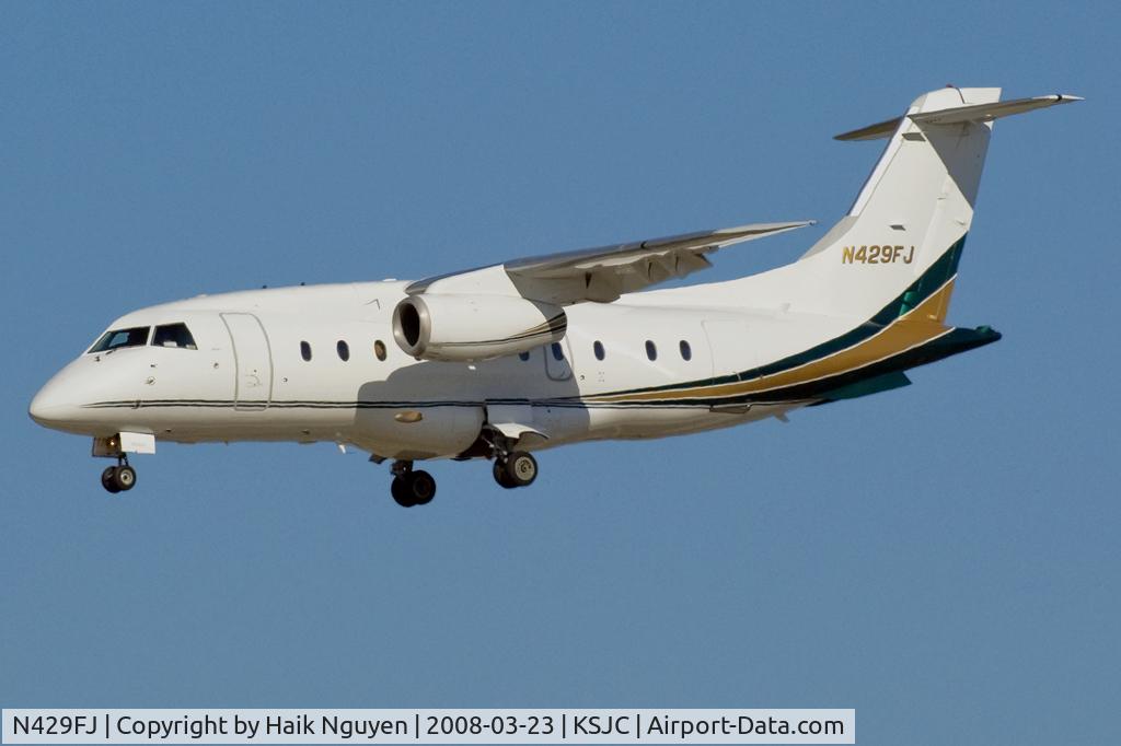 N429FJ, 2001 Fairchild Dornier 328-300 328JET C/N 3194, My first picture on this side