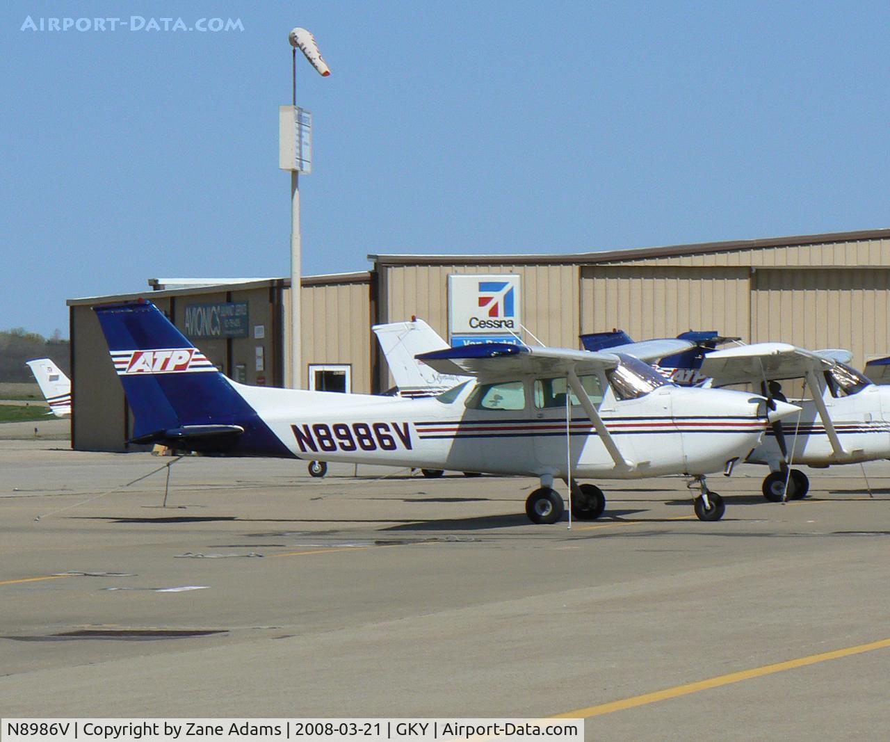 N8986V, 1974 Cessna 172M C/N 17264342, ATP at Arlington Municipal