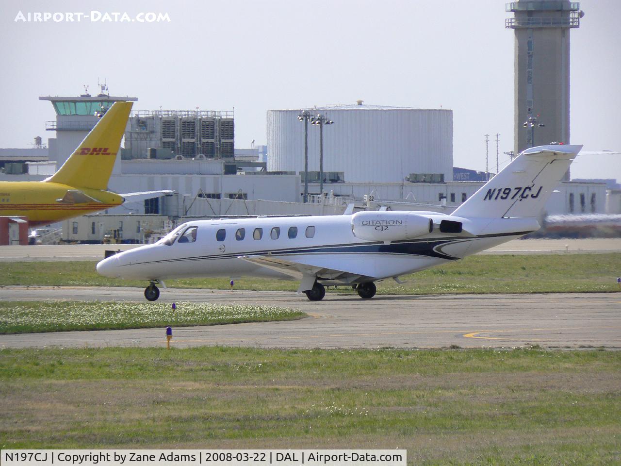 N197CJ, 2004 Cessna 525A CitationJet CJ2 C/N 525A-0197, At Love Field - Dallas
