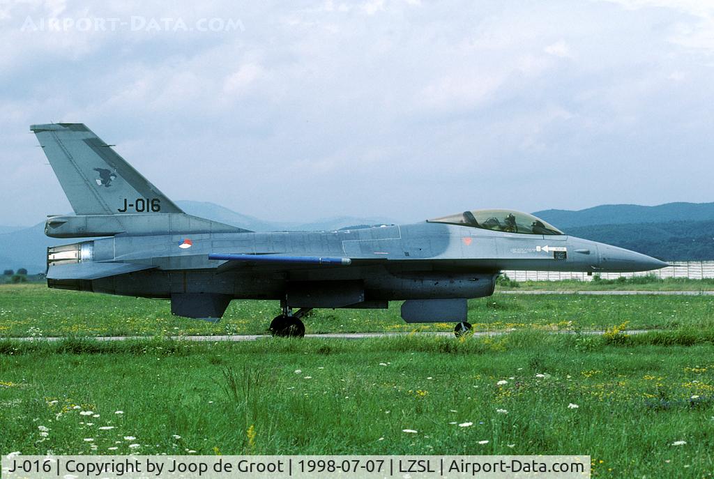 J-016, General Dynamics F-16AM Fighting Falcon C/N 6D-172, This F-16 was one of the Co-operative Change participants.