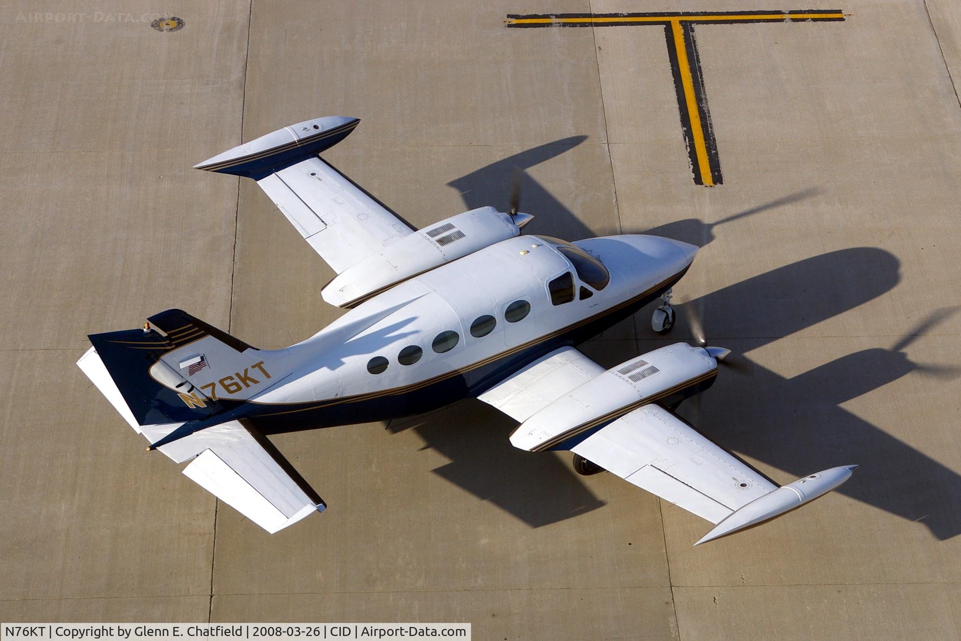 N76KT, 1974 Cessna 414 Chancellor C/N 414-0508, Taxiing in to Landmark