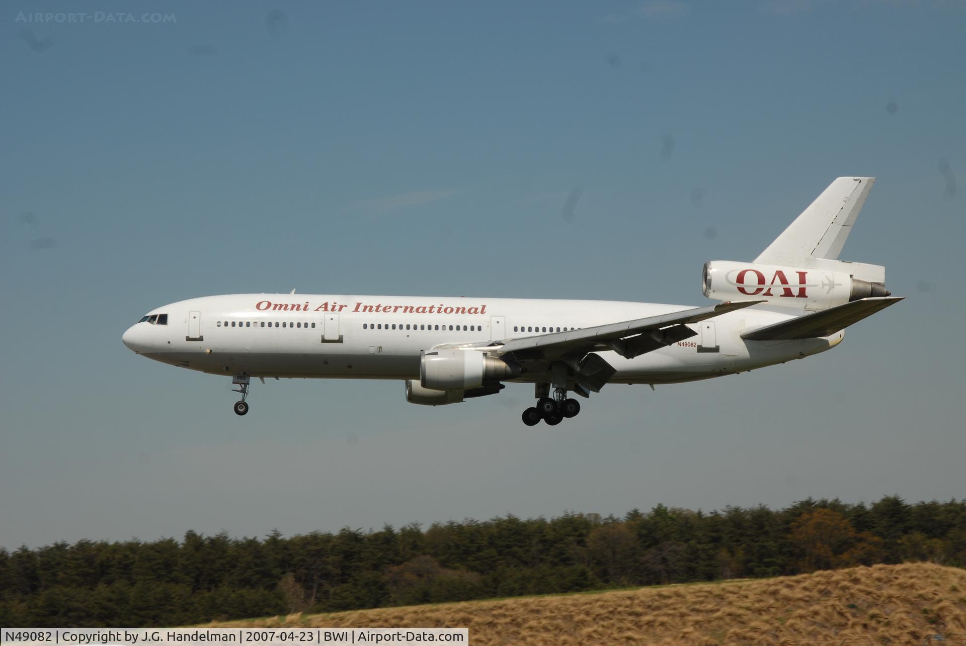N49082, 1975 McDonnell Douglas DC-10-30 C/N 47927, On final at BWI