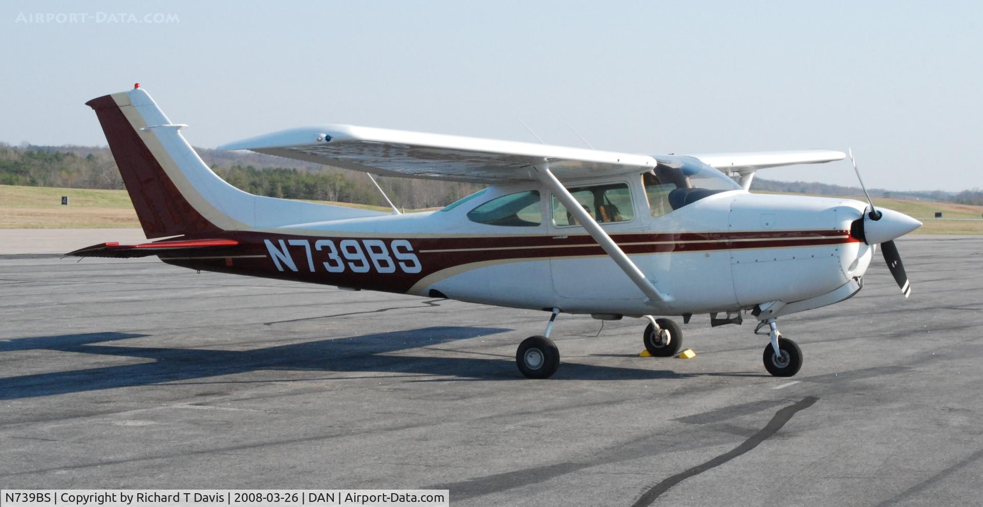 N739BS, 1979 Cessna R182 Skylane RG C/N R18200983, 1979 Cessna  R182 in Danville Va.