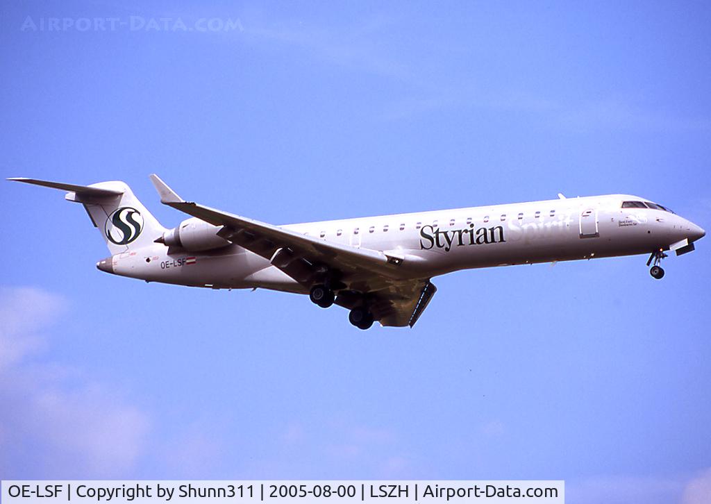 OE-LSF, Bombardier CRJ-702 (CL-600-2C10) Regional Jet C/N 10217, Landing rwy 14