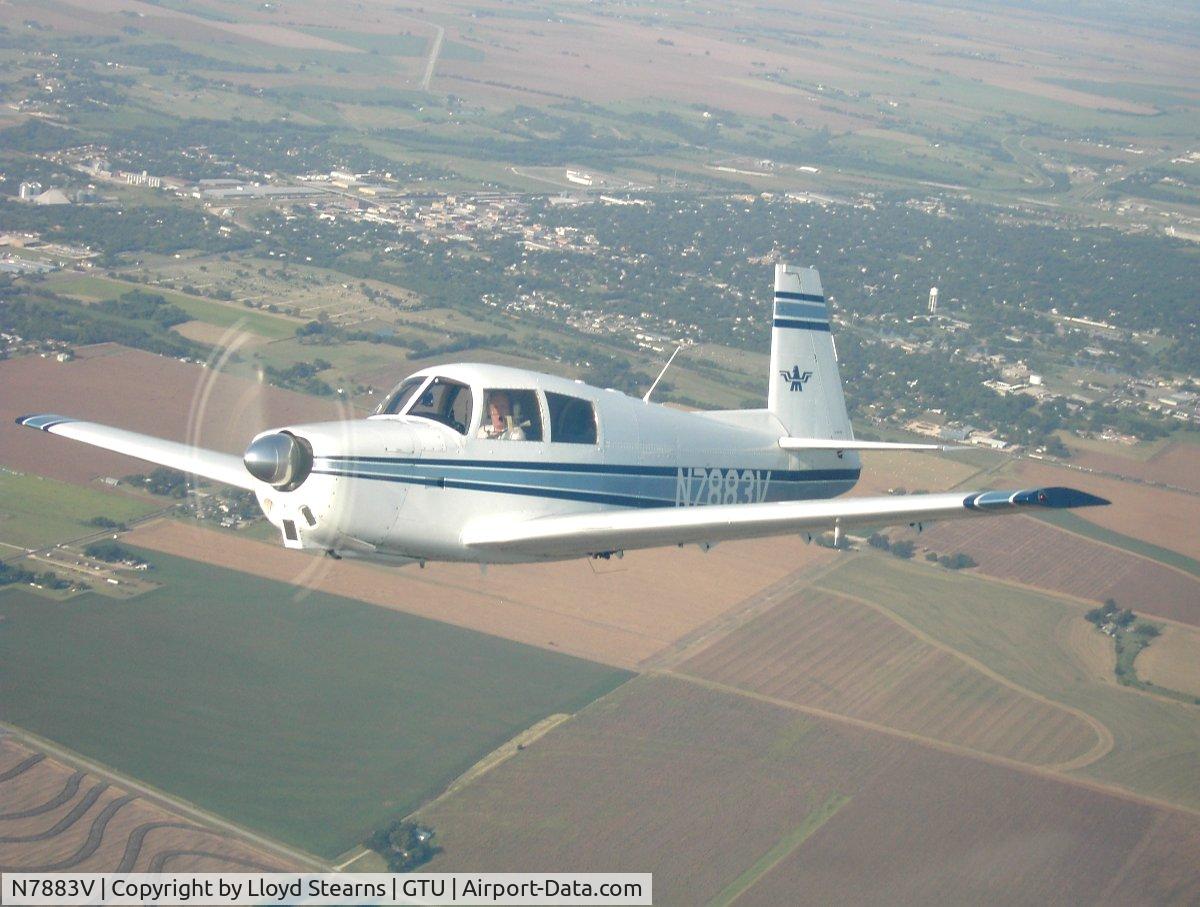 N7883V, 1964 Mooney M20C Ranger C/N 2845, 1965 Mooney M20C N7883V over Texas