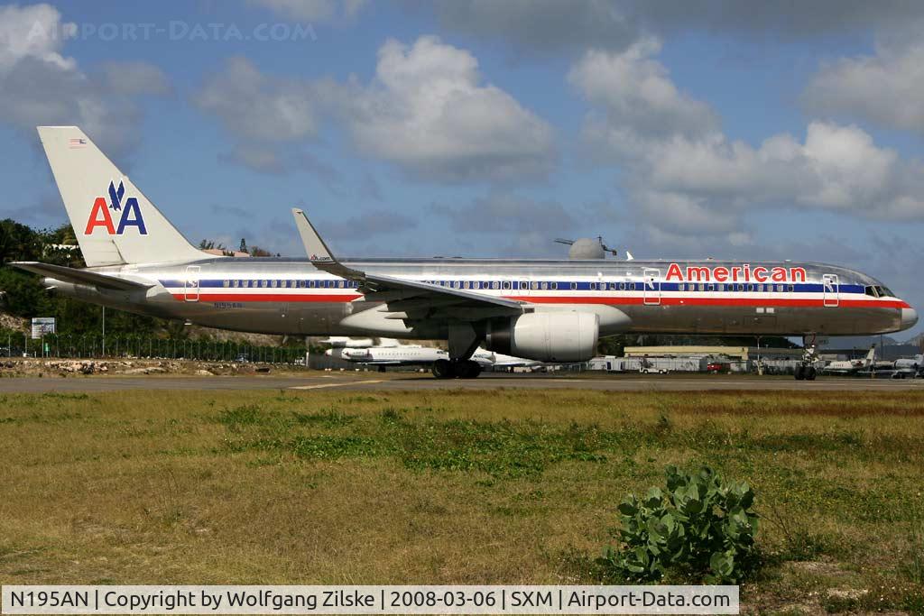 N195AN, 2001 Boeing 757-223 C/N 32389, visitor